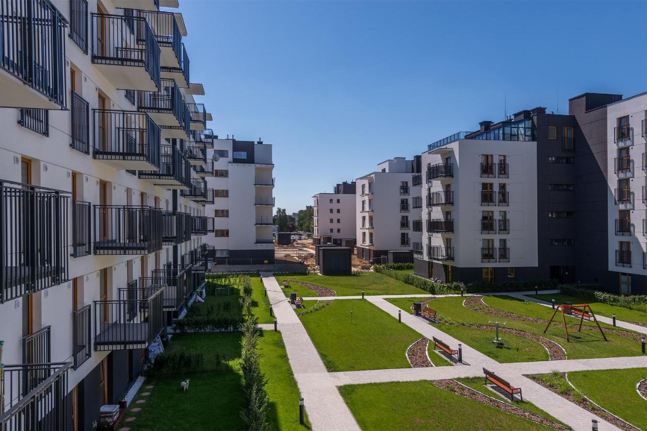 Okecie Airport Studio Bakalarska 2 P&O Serviced Apartments Varşovia Exterior foto