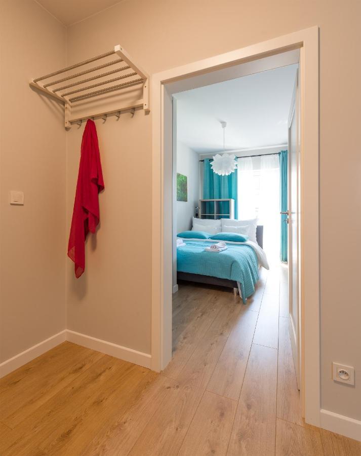 Okecie Airport Studio Bakalarska 2 P&O Serviced Apartments Varşovia Exterior foto